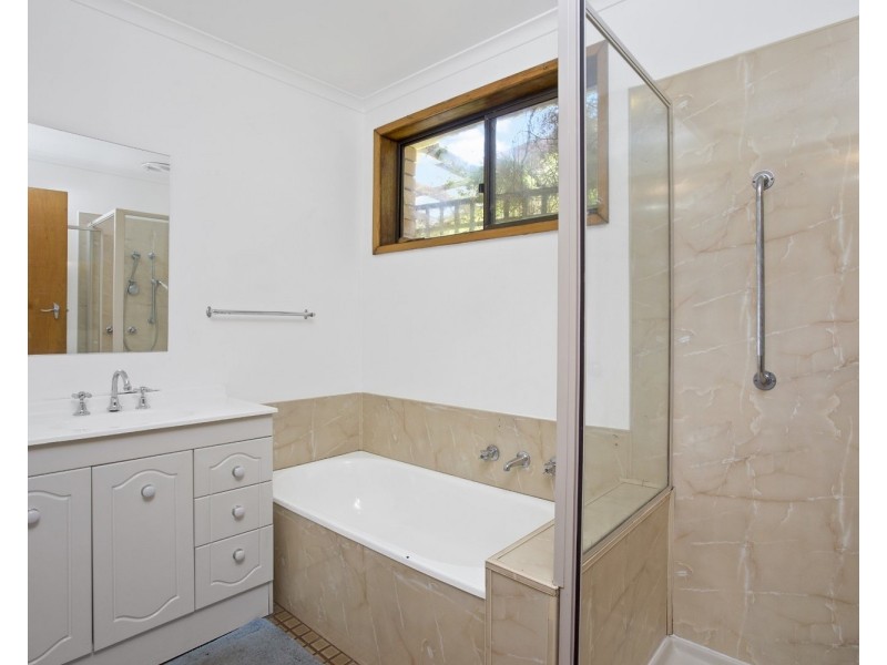 24 Conness Street, Chiltern VIC 3683