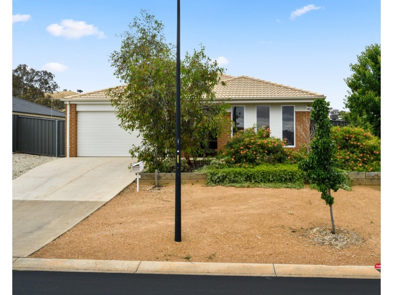 12 Silky Oak Avenue, Wodonga VIC 3690