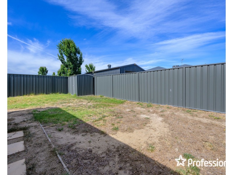 17 Perkins Street, Killara VIC 3691