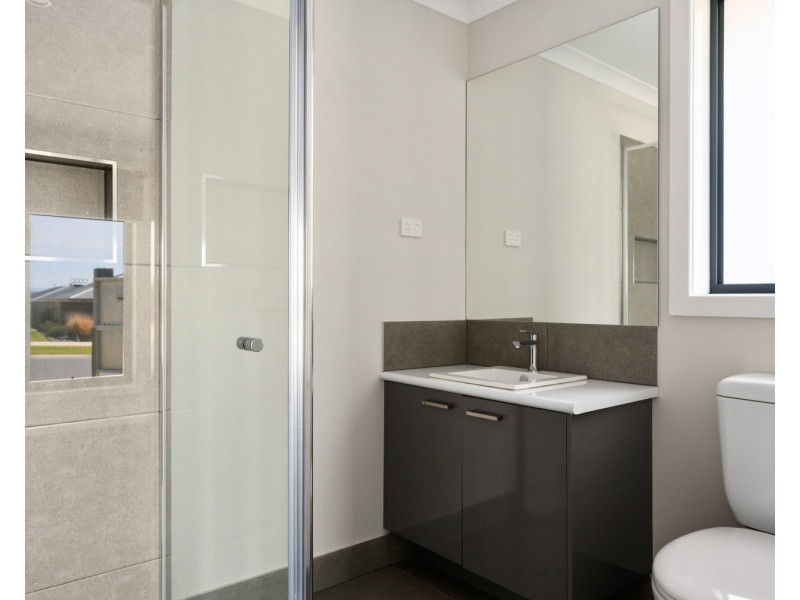 36 Rogers Avenue, Wodonga VIC 3690