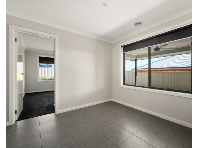 36 Rogers Avenue, Wodonga VIC 3690