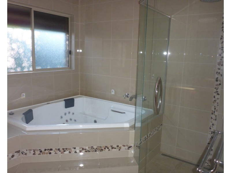 2 Topaz Court, Wodonga VIC 3690