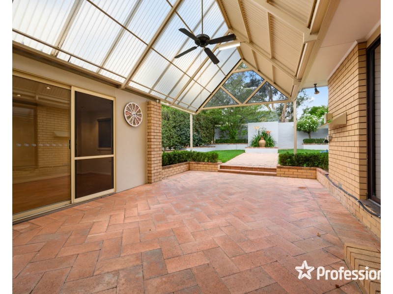 542 Spurrway Drive, West Albury NSW 2640