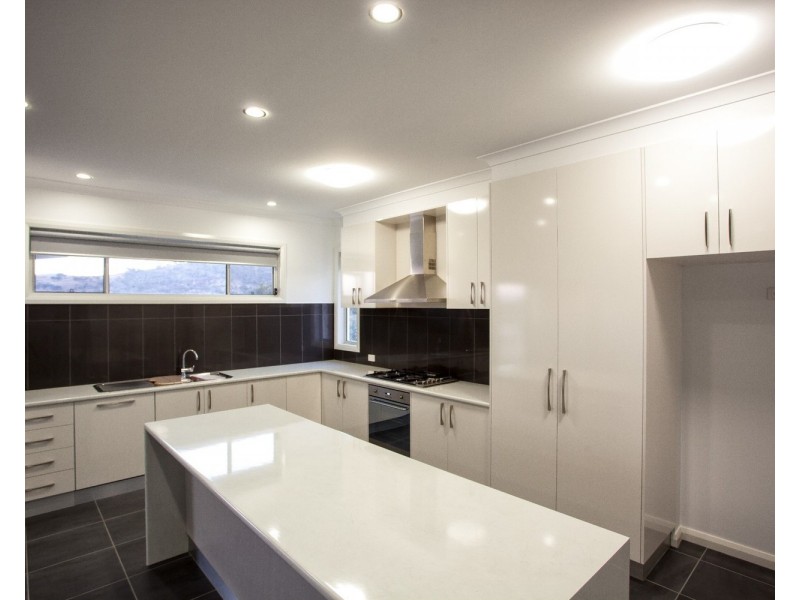 6 Cardamine Road, Bandiana VIC 3694