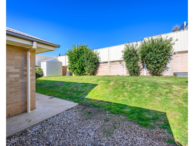 29 Victoria Cross Parade, Wodonga VIC 3690
