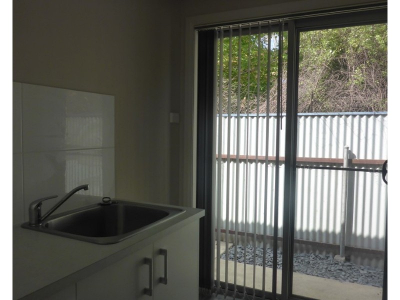 2/4 Hill Street, Wodonga VIC 3690