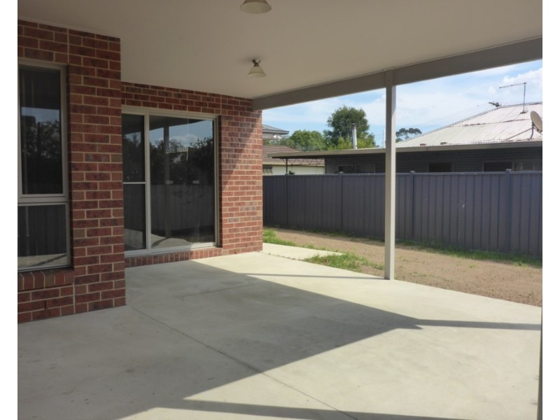 2/4 Hill Street, Wodonga VIC 3690