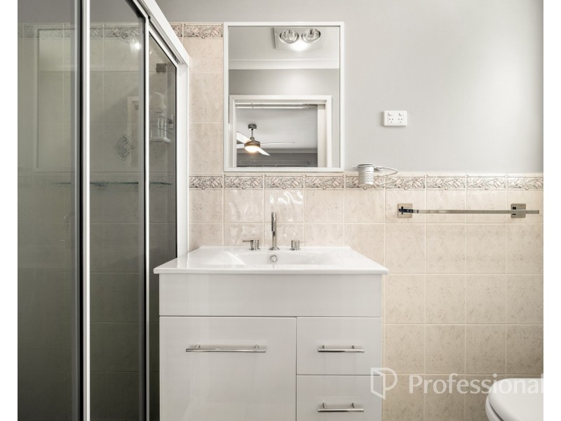 7 Mallee Court, Thurgoona NSW 2640