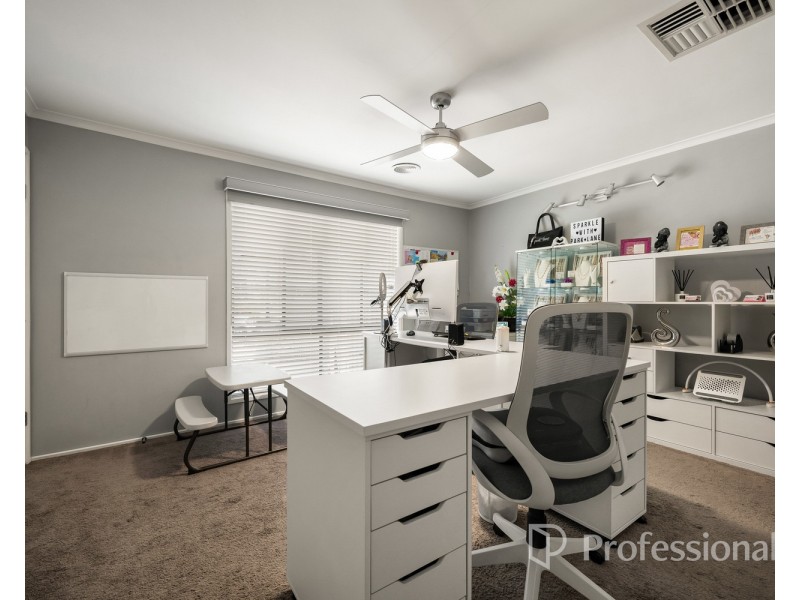 7 Mallee Court, Thurgoona NSW 2640