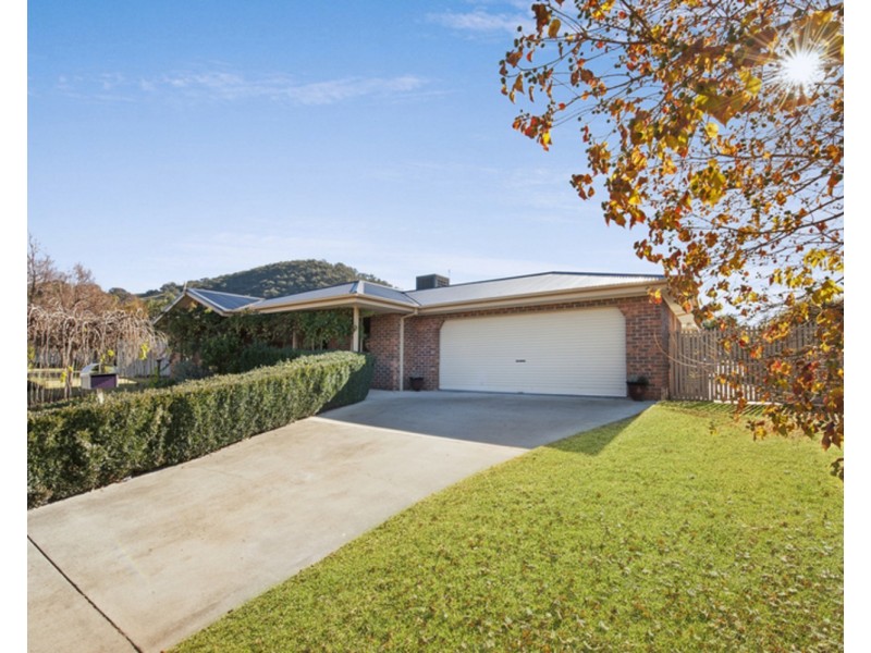 42 Willoughby Avenue, Wodonga VIC 3690