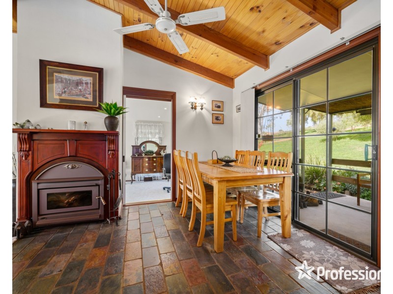 2 Dyring Street, Bethanga VIC 3691