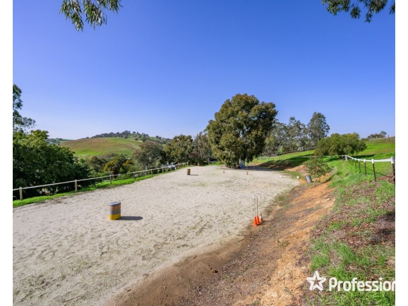 2 Dyring Street, Bethanga VIC 3691