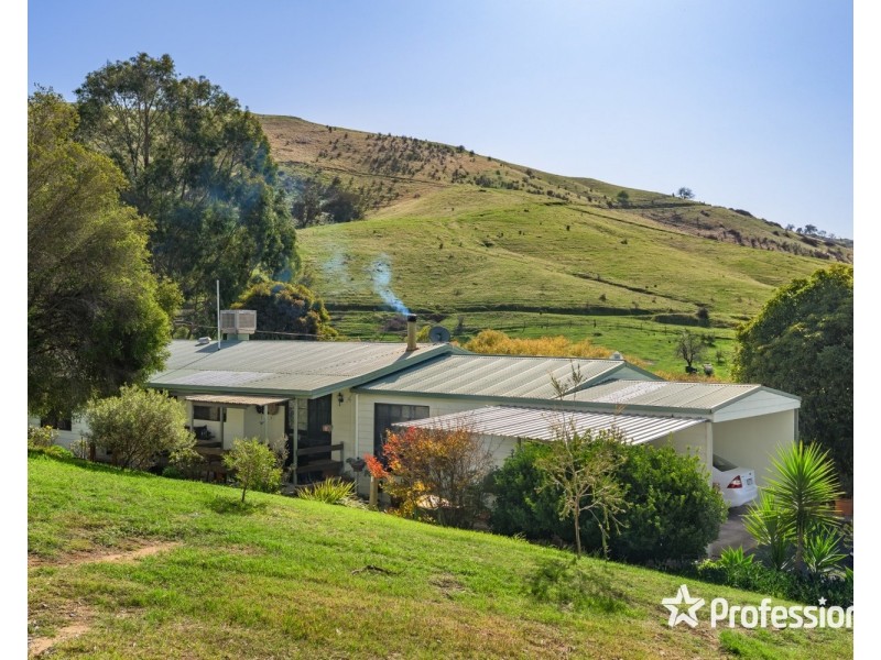 2 Dyring Street, Bethanga VIC 3691