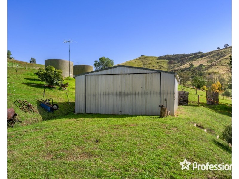 2 Dyring Street, Bethanga VIC 3691