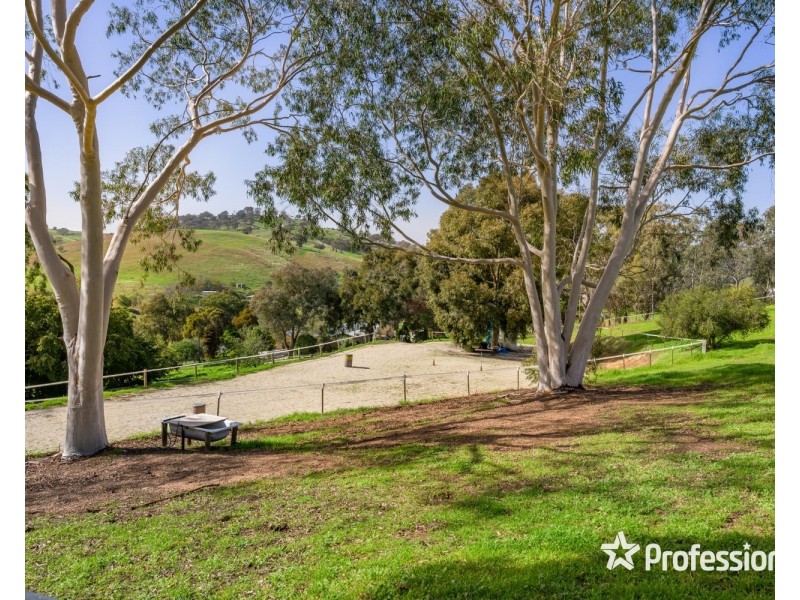 2 Dyring Street, Bethanga VIC 3691