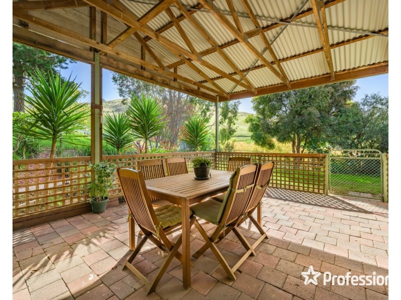 2 Dyring Street, Bethanga VIC 3691