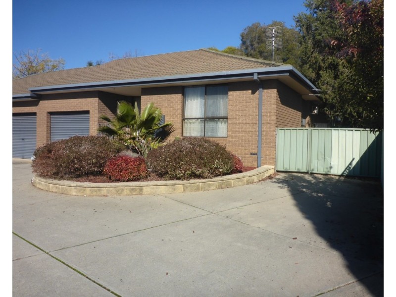 3/8 Page Court, Wodonga VIC 3690