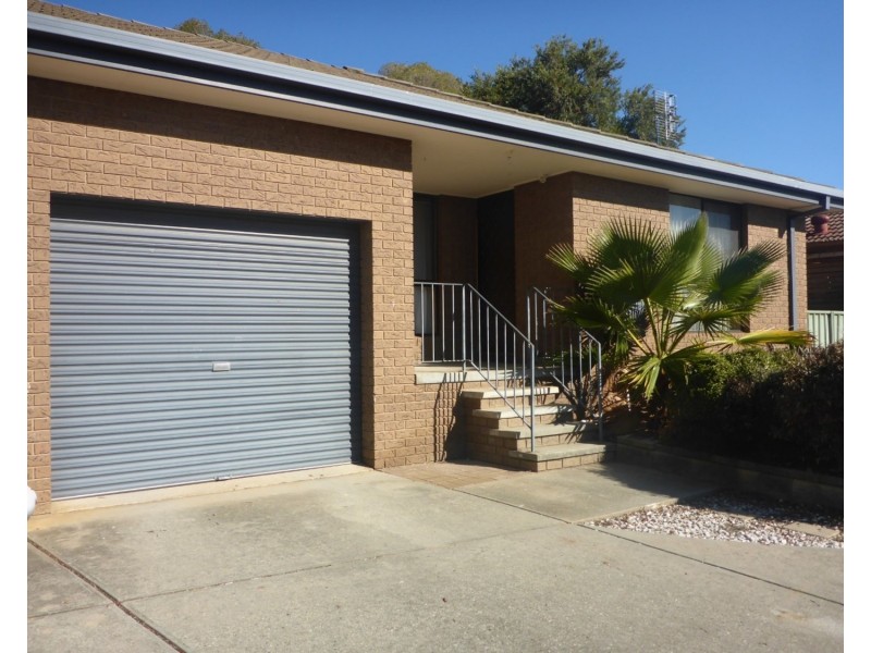 3/8 Page Court, Wodonga VIC 3690