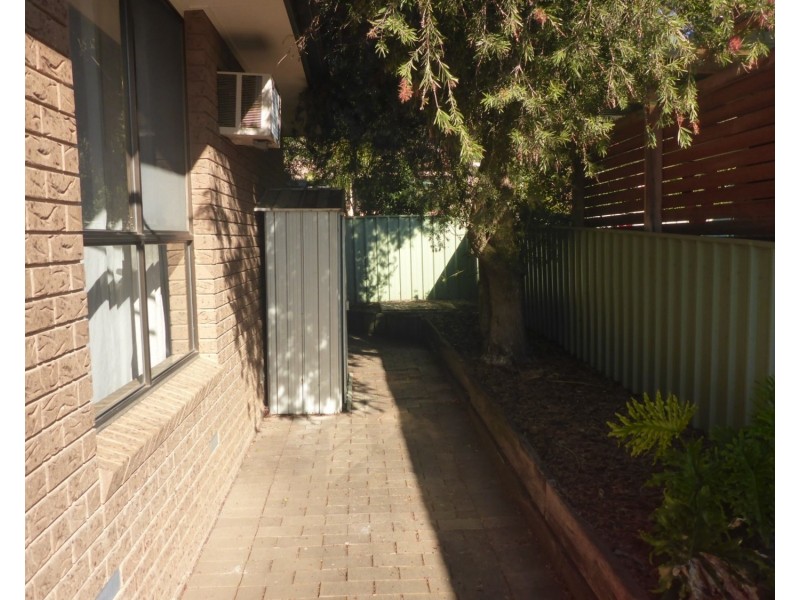 3/8 Page Court, Wodonga VIC 3690