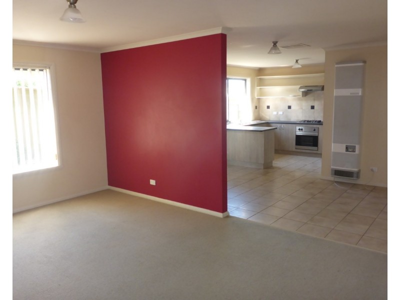 2/72 Nightingale Avenue, Wodonga VIC 3690