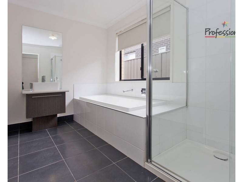 14 Silky Oak Avenue, Wodonga VIC 3690