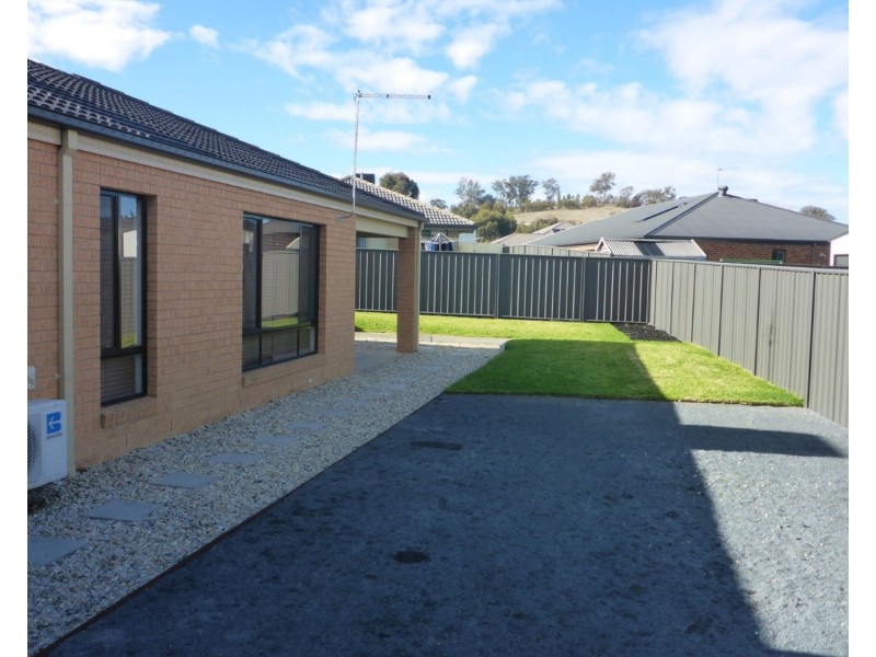 14 Silky Oak Avenue, Wodonga VIC 3690