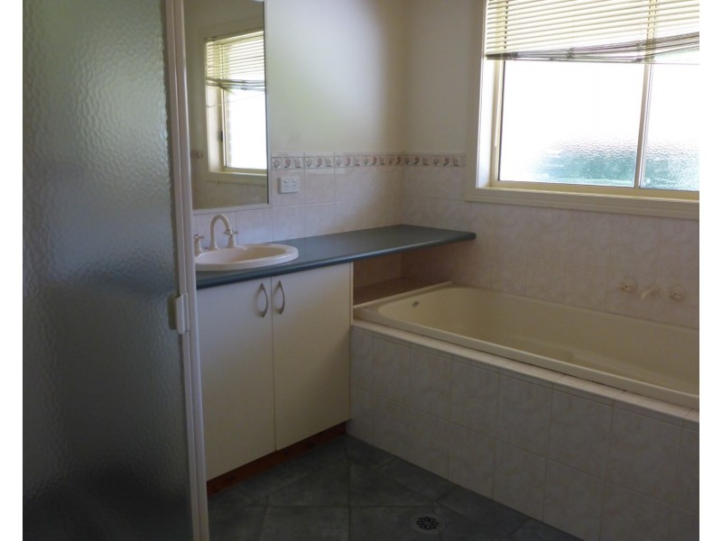 48 Dalton Avenue, Wodonga VIC 3690