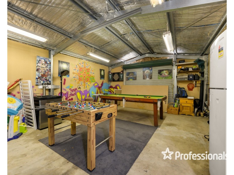 74 James Cook Avenue, Howlong NSW 2643