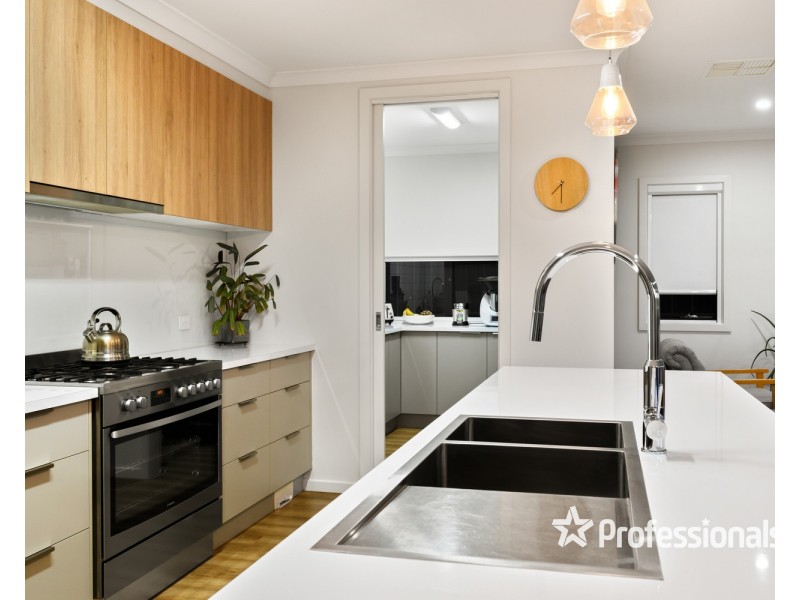 32 Baltimore Avenue, Hamilton Valley NSW 2641