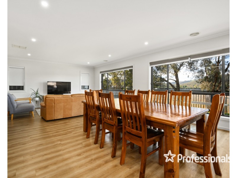 32 Baltimore Avenue, Hamilton Valley NSW 2641