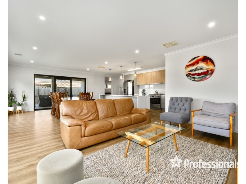 32 Baltimore Avenue, Hamilton Valley NSW 2641