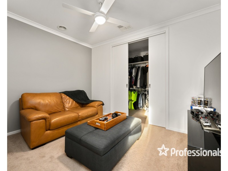 32 Baltimore Avenue, Hamilton Valley NSW 2641