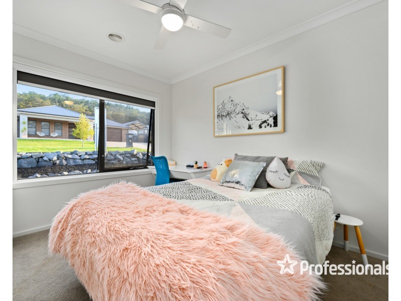 32 Baltimore Avenue, Hamilton Valley NSW 2641