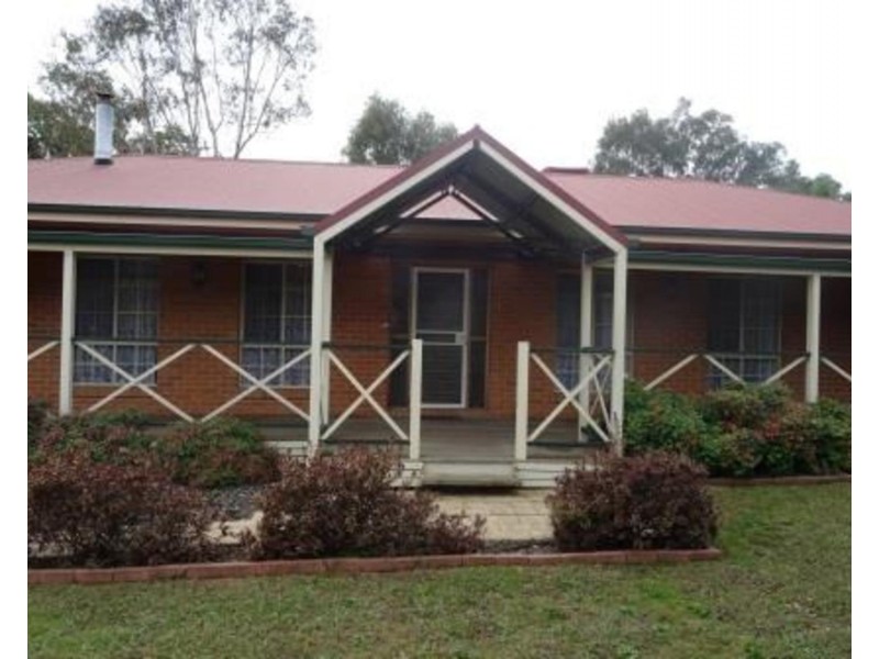 5 Emily Close, Tangambalanga VIC 3691