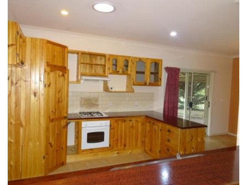 5 Emily Close, Tangambalanga VIC 3691