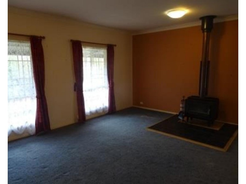 5 Emily Close, Tangambalanga VIC 3691