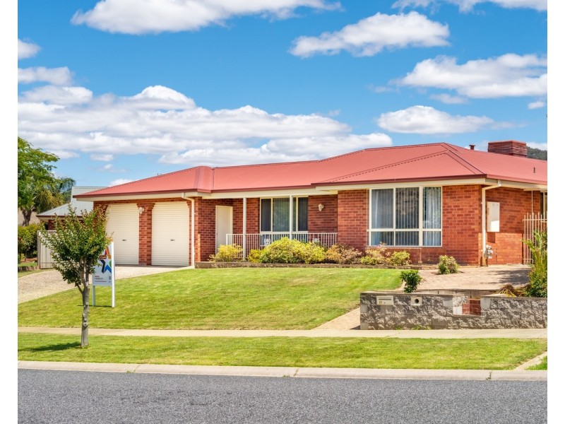 17 Falcon Circuit, Wodonga VIC 3690