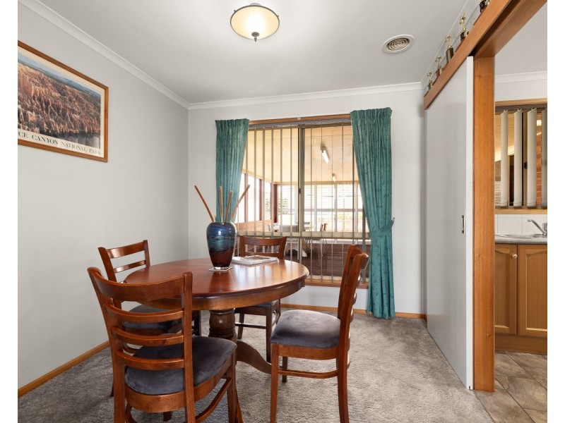 17 Falcon Circuit, Wodonga VIC 3690