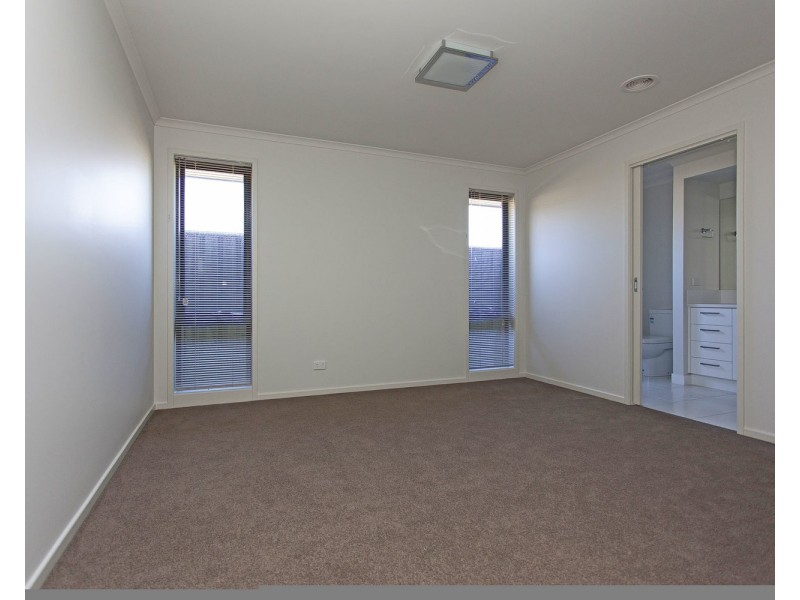 9 Inwood Crescent, Wodonga VIC 3690