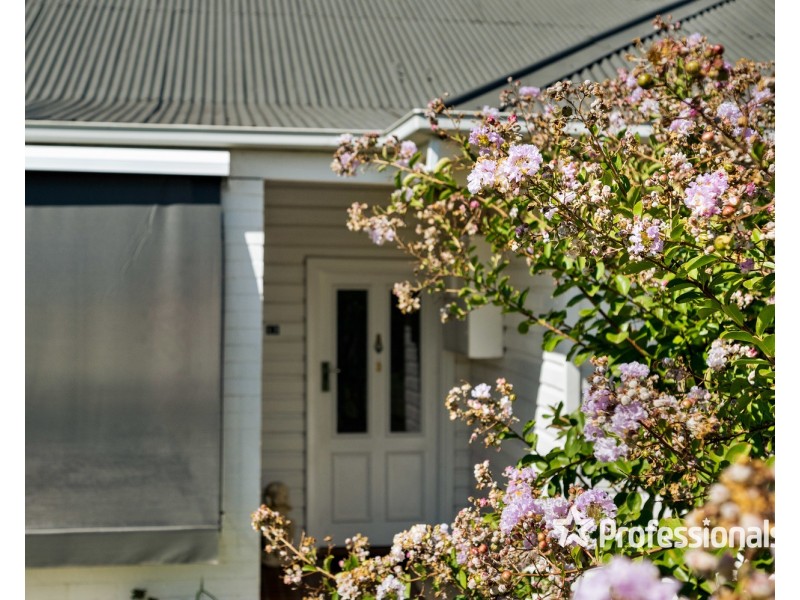 13 Birdwood Street, Corowa NSW 2646