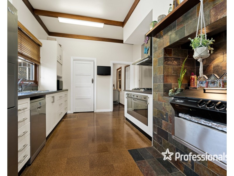 13 Birdwood Street, Corowa NSW 2646