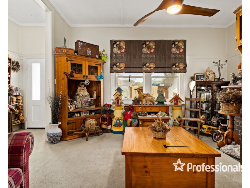 13 Birdwood Street, Corowa NSW 2646