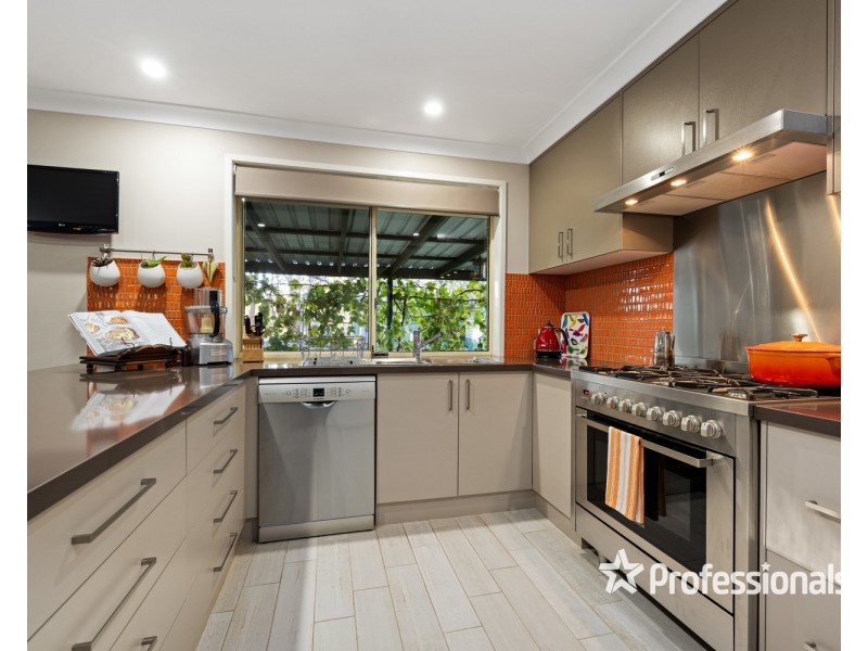 13 Stenzel Crescent, Baranduda VIC 3691