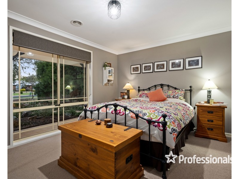 13 Stenzel Crescent, Baranduda VIC 3691