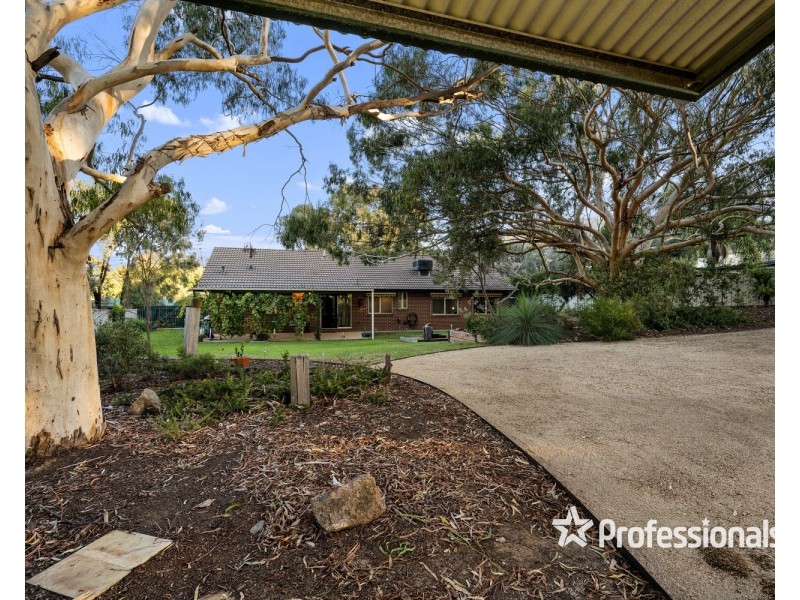 13 Stenzel Crescent, Baranduda VIC 3691