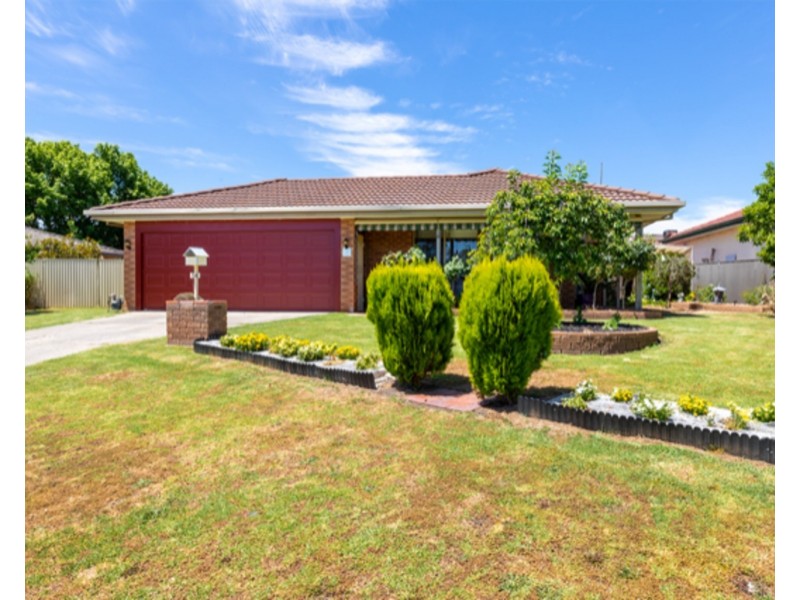 14 Decora Place, Thurgoona NSW 2640