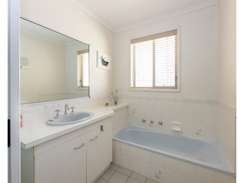 14 Decora Place, Thurgoona NSW 2640