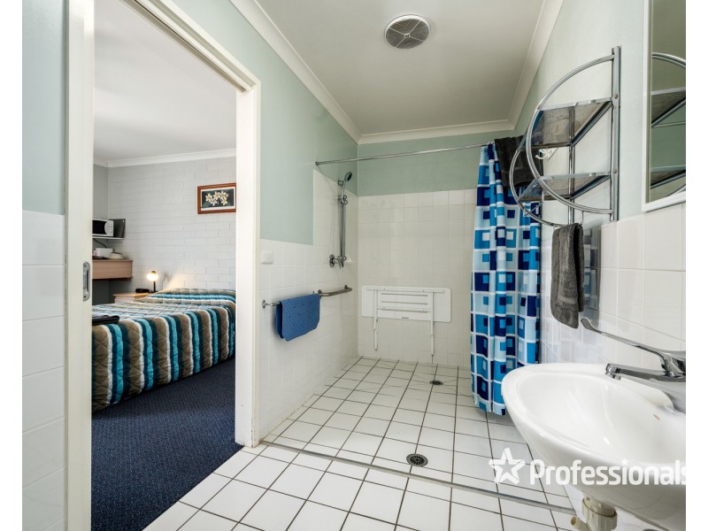 69-73 Riesling Street, Corowa NSW 2646