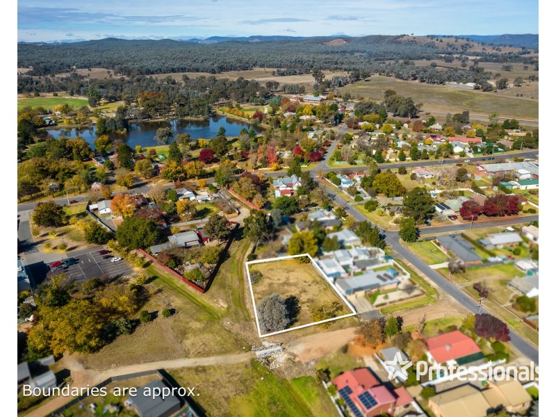 2 Rohner Street, Chiltern VIC 3683