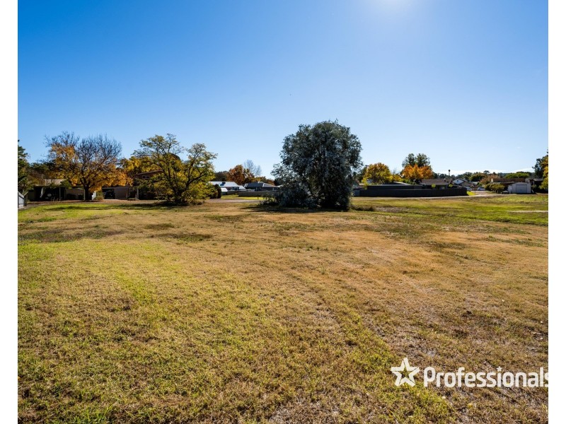 2 Rohner Street, Chiltern VIC 3683